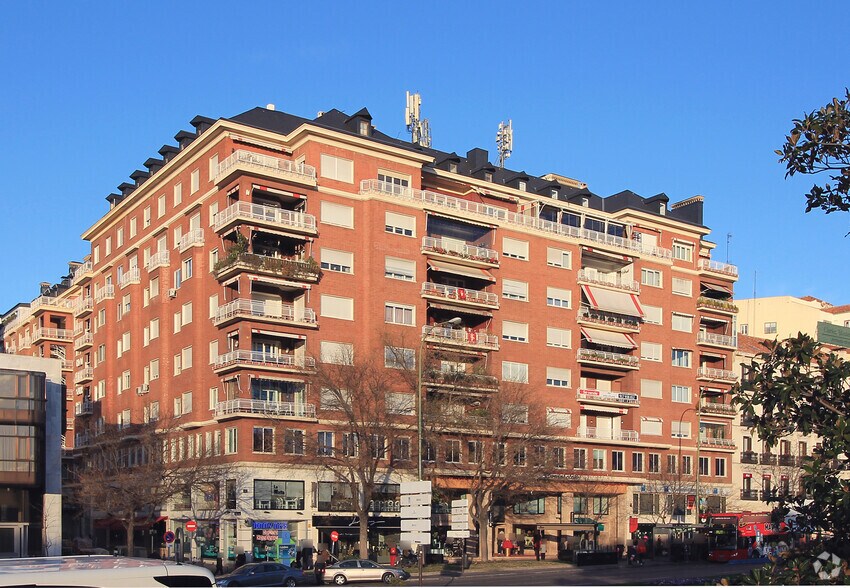 More Photos Of 5-7 Calle de Goya, Madrid Apartments For Sale