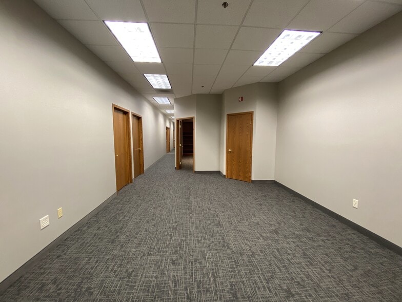 More Photos Of 2525 E Rosser Ave, Bismarck Office For Lease