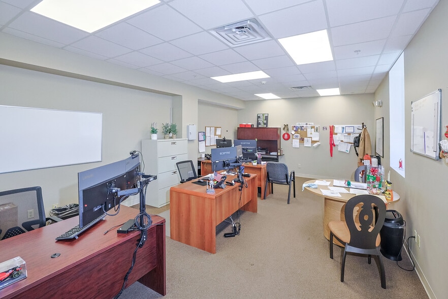 More Photos Of 36 Cottage St, Poughkeepsie Warehouse For Sale