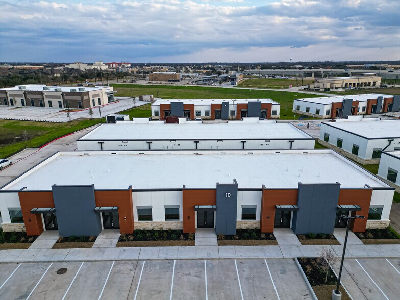 More Photos Of 5151 Meadow Ranch Pky, Richmond Office For Lease