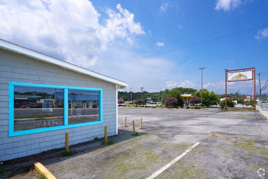 More Photos Of 865 John Marshall Hwy, Front Royal Restaurant For Sale