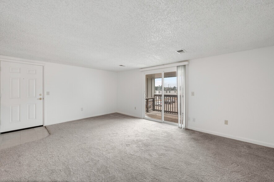 More Photos Of 1815-1817 28th St, Greeley Apartments For Sale