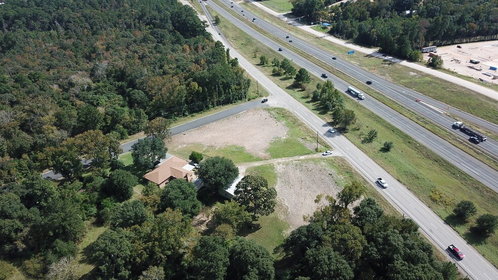 More Photos Of 844 Interstate 45, Huntsville Land For Lease