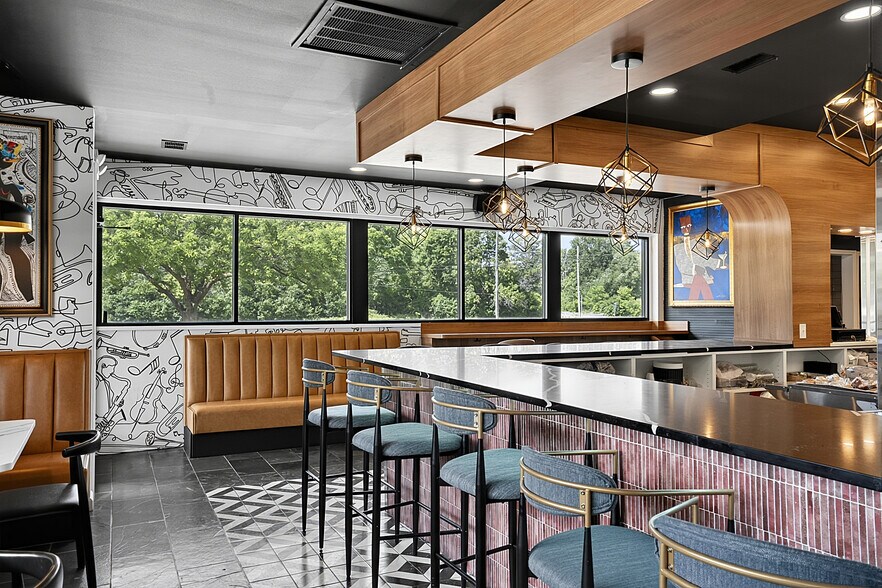 More Photos Of 24737 W 8 Mile Rd, Detroit Restaurant For Sale