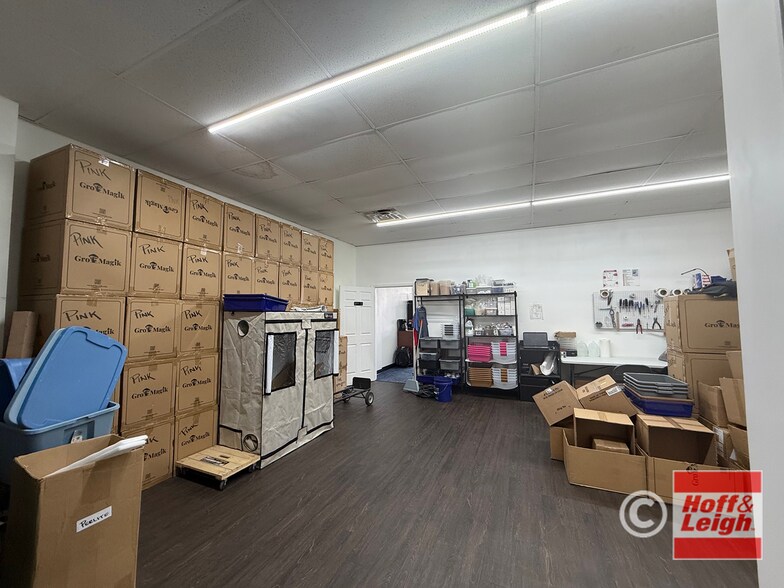 More Photos Of 4011-4035 S Broadway St, Englewood Unknown For Lease