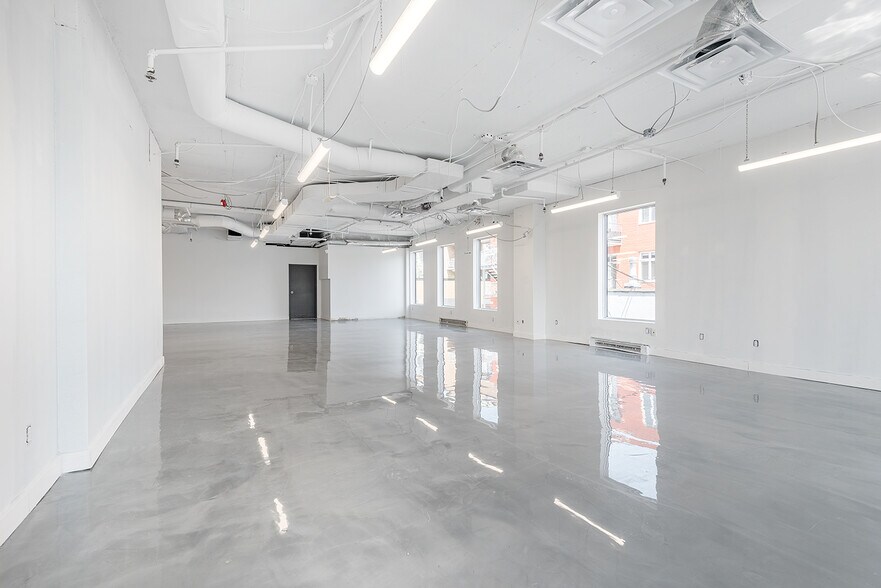 More Photos Of 7001-7035 Boul Saint-Laurent, Montréal Office For Lease