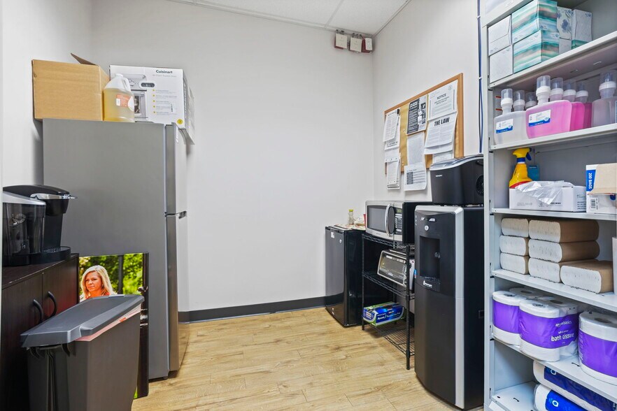 More Photos Of 1210 Gemini Pl, Columbus Medical For Lease