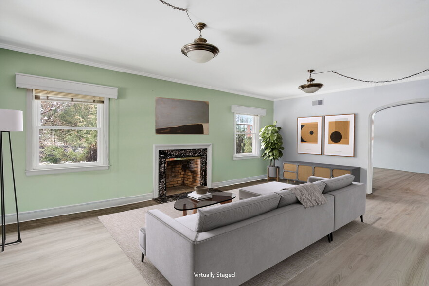 More Photos Of 111 Maiden Ln, Kingston Medical For Sale