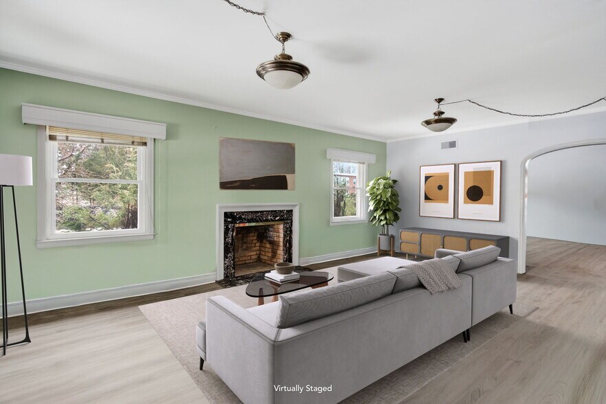 More Photos Of 111 Maiden Ln, Kingston Medical For Sale