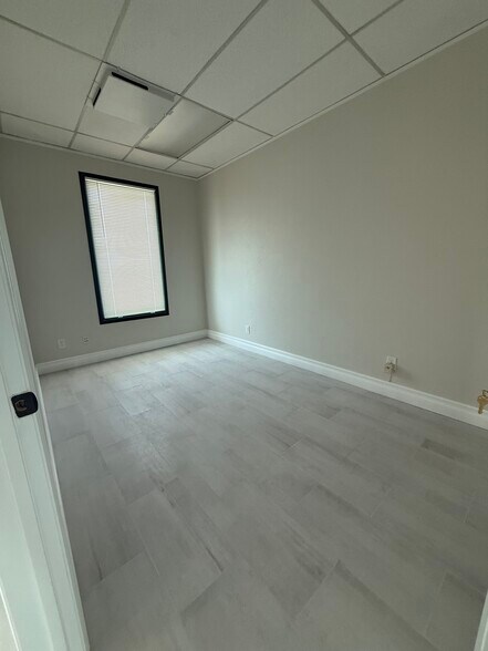 More Photos Of 116 N Vineyard Ave, Ontario Office For Lease