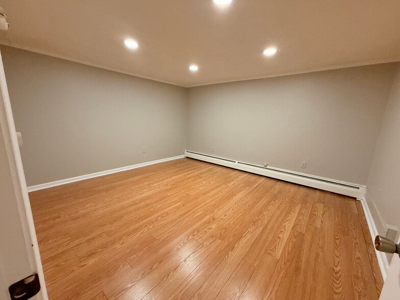 More Photos Of 2797 Post Rd, Warwick Office For Sale