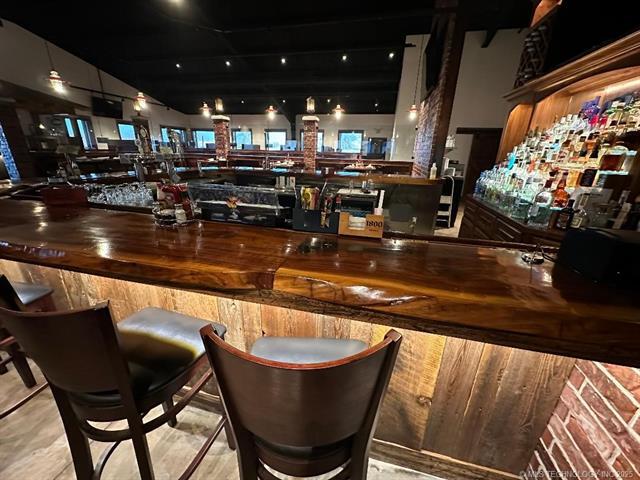 More Photos Of 207 Commerce Dr, Wewoka Restaurant For Sale