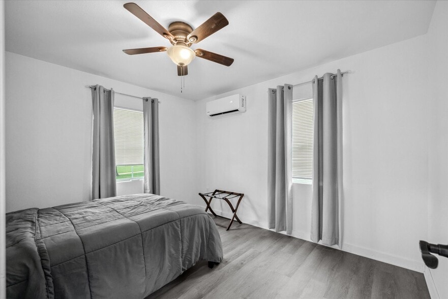 More Photos Of 1972 FM 857, Grand Saline Trailer Camper Park For Sale