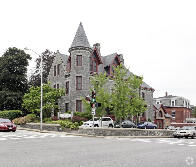 51 Harvard St, Worcester, MA 01609 Office Residential For Sale