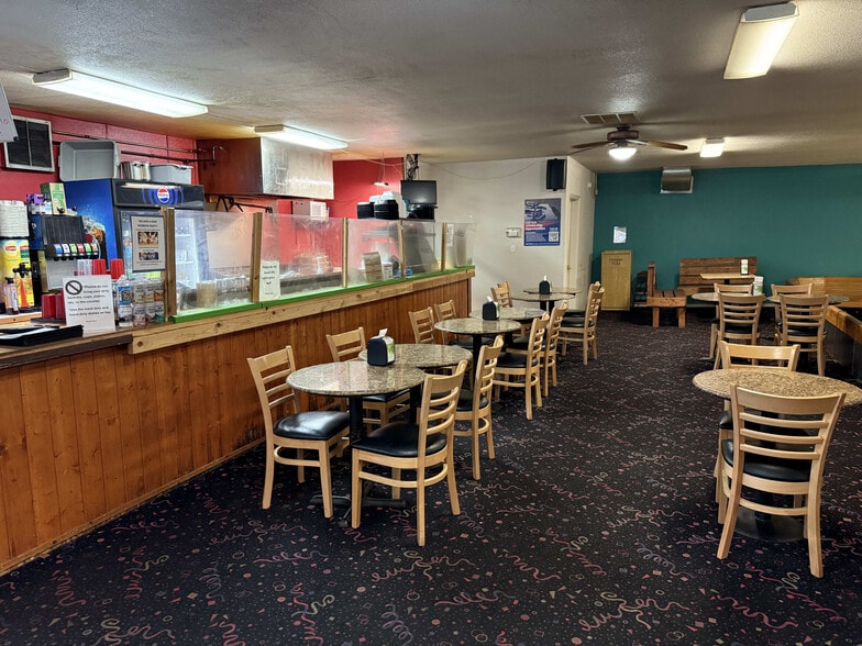 More Photos Of 215 S Church St, Salmon Sports And Entertainment For Sale