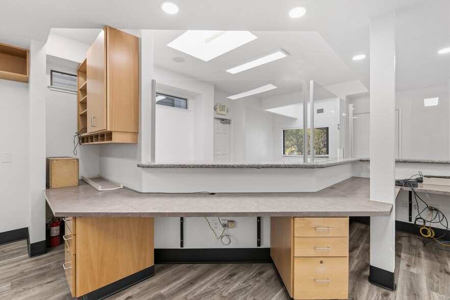 More Photos Of 47 Penny Ln, Watsonville Medical For Sale