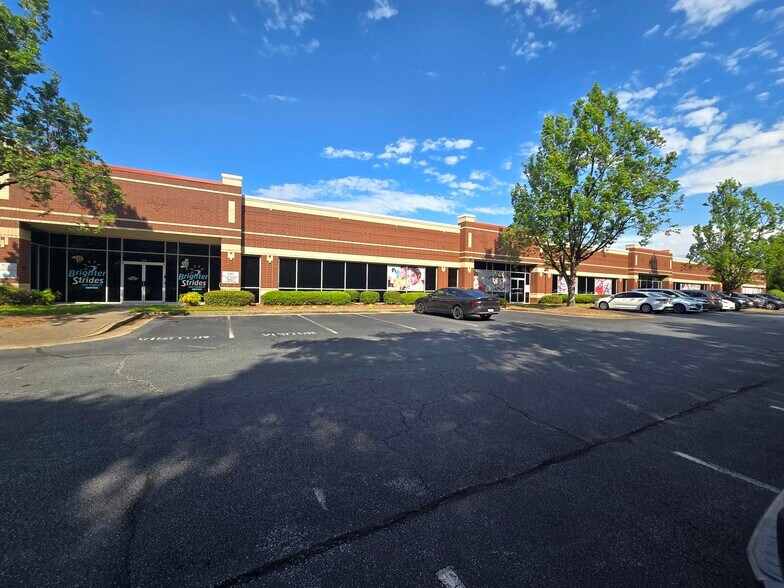 More Photos Of 10700 Abbotts Bridge Rd, Johns Creek General Retail For Lease
