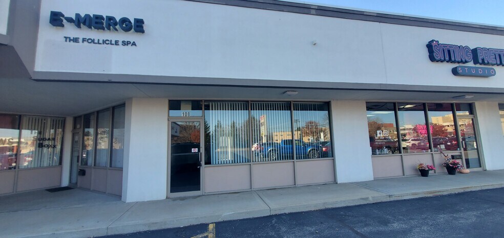 More Photos Of 121 Springfield Ave, Joliet Storefront Retail Office For Lease