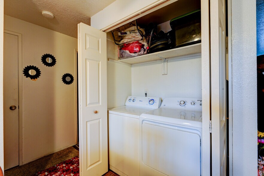 More Photos Of 16405 E Burnside St, Portland Apartments For Sale