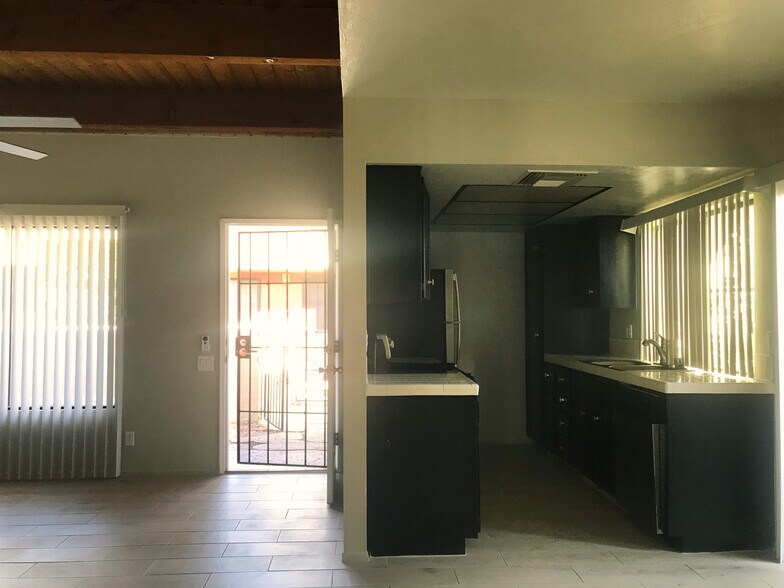 More Photos Of 525 S Thornhill Rd, Palm Springs Apartments For Sale