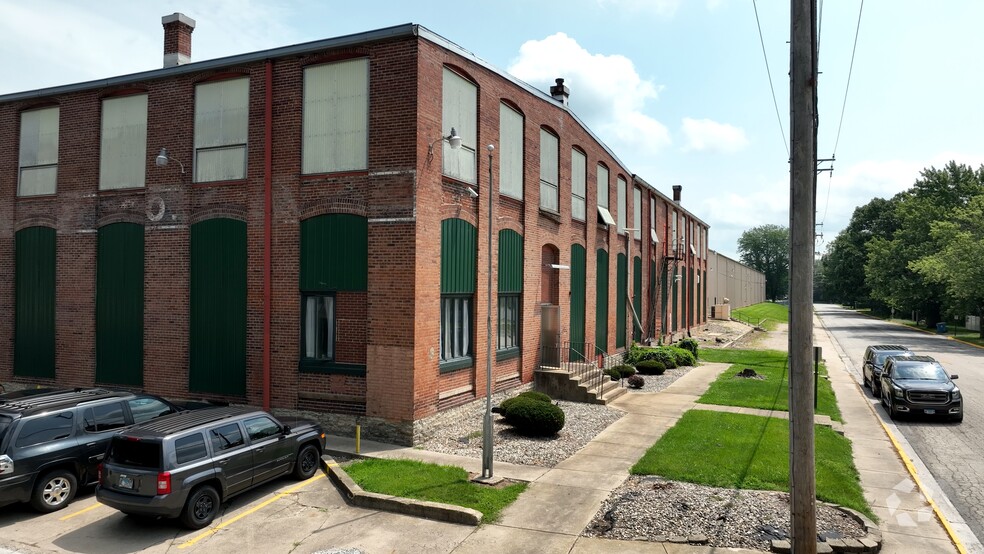 Primary Photo Of 1625 E Duane Blvd, Kankakee Manufacturing For Lease