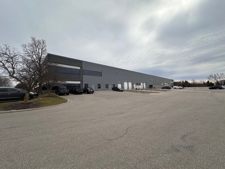 More Photos Of 4595 Broadmoor Ave SE, Grand Rapids Light Manufacturing For Lease