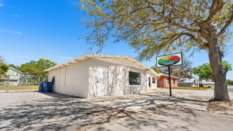More Photos Of 648 S Commerce Ave, Sebring Freestanding For Sale
