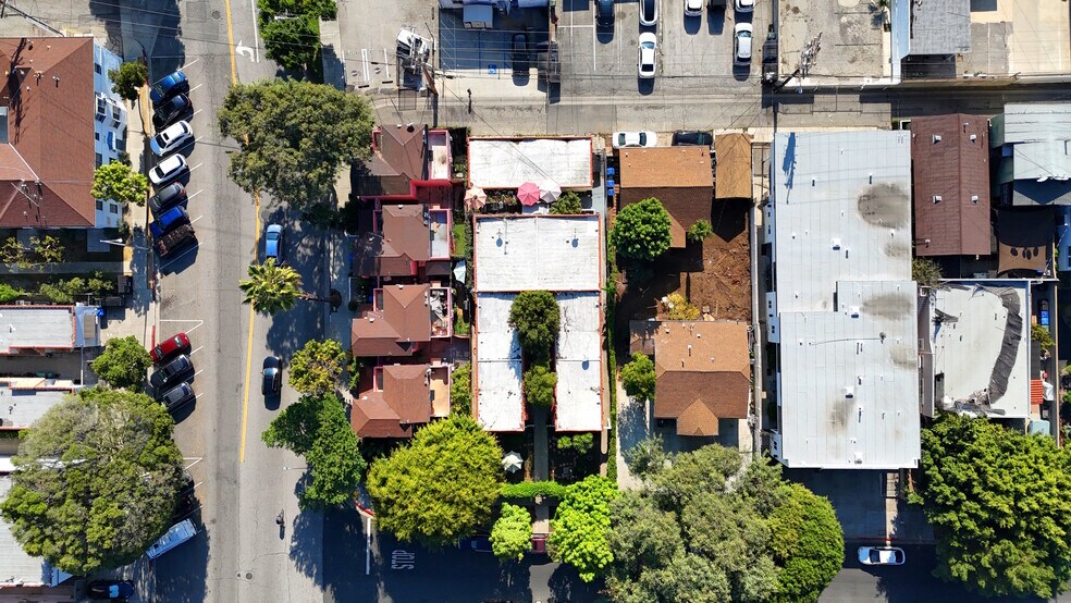 More Photos Of 7506 Norton Ave, West Hollywood Apartments For Sale