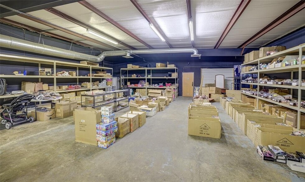 More Photos Of 4625 NW 10th St, Oklahoma City Distribution For Sale