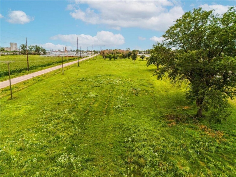 More Photos Of N 15th St, Council Bluffs Land For Sale