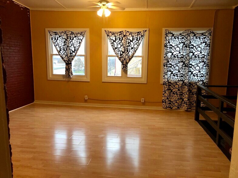 More Photos Of 137 E Lincoln Hwy, Dekalb General Retail For Sale