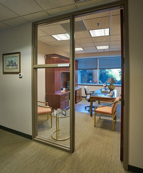 More Photos Of 2751 Centerville Rd, Wilmington Office For Lease