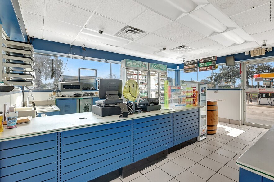 More Photos Of 4696 Okeechobee Rd, Fort Pierce Service Station For Sale