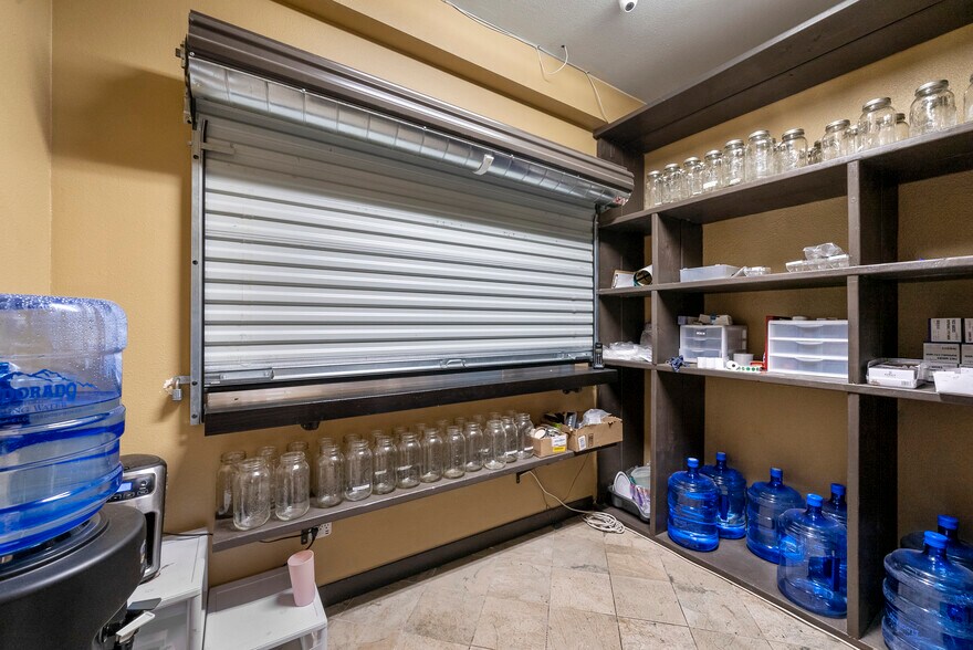 More Photos Of 4837 N Washington St, Denver Freestanding For Sale