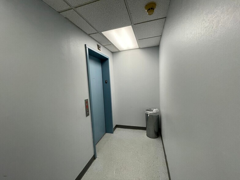 More Photos Of 11325 Pembrooke Sq, Waldorf Medical For Sale