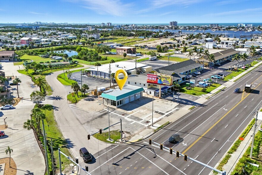 More Photos Of 19003 San Carlos Blvd, Fort Myers Service Station For Sale