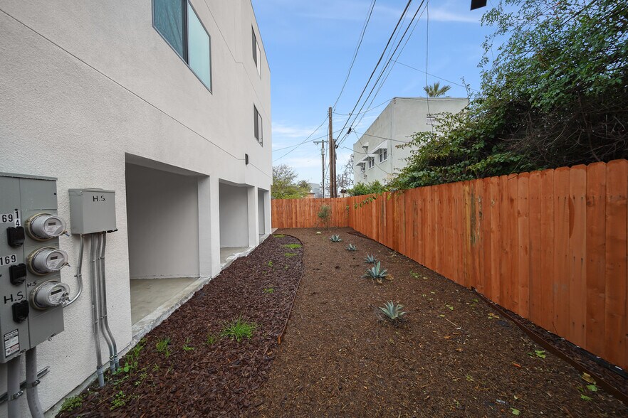More Photos Of 171 S Hoover St, Los Angeles Apartments For Sale