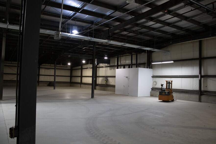 More Photos Of 3825 Hartzdale Dr, Camp Hill Distribution For Lease