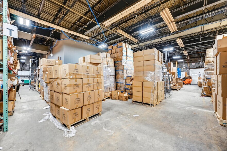 More Photos Of 297 Margaret King Ave, Ringwood Warehouse For Sale