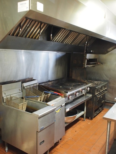 More Photos Of 148 Elizabeth St, Derby Restaurant For Lease