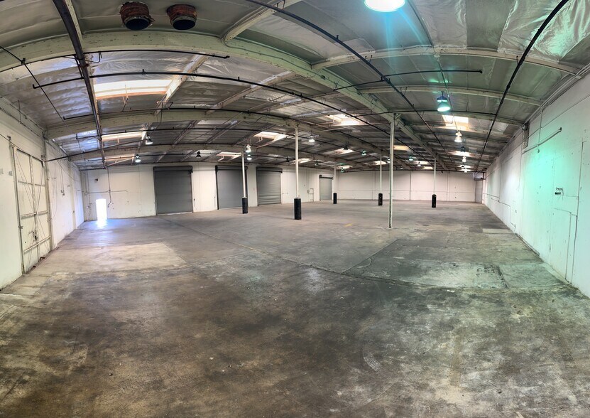 More Photos Of 309-323 E Ball Rd, Anaheim Showroom For Sale