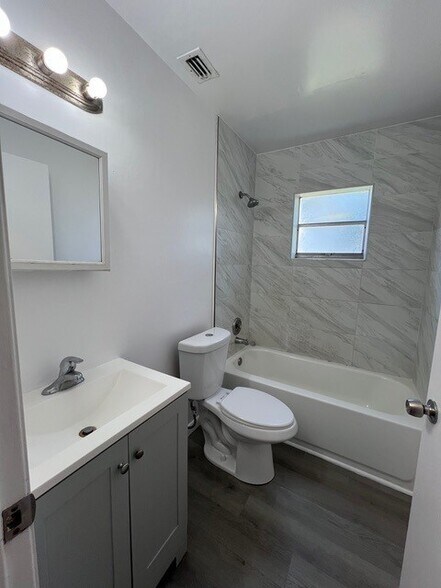 More Photos Of 17345-17355 Bush Rd, Jupiter Apartments For Sale