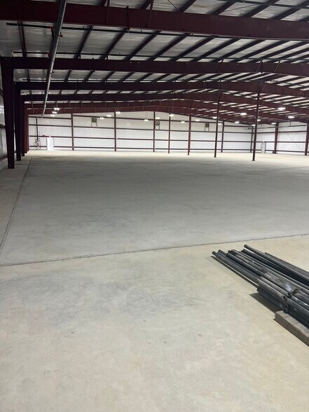 More Photos Of 921 Old Still Road, Woodbine Manufacturing For Lease