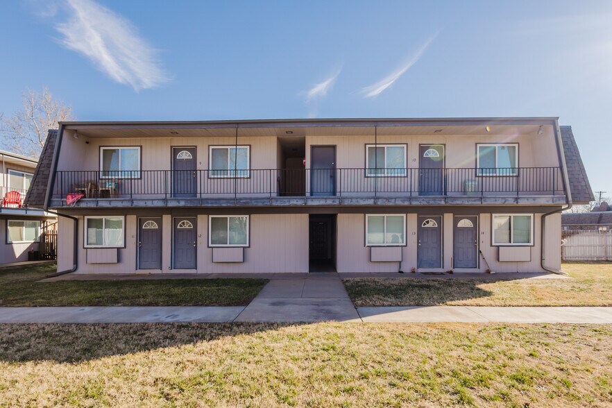 More Photos Of 3007 Sierra Pky, Hutchinson Apartments For Sale