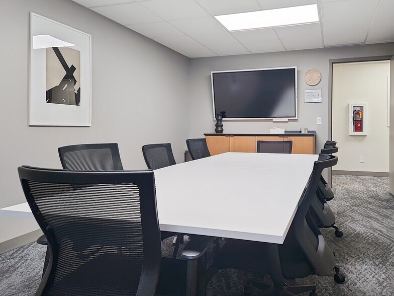 More Photos Of 3950 Sunforest Ct, Toledo Coworking Space