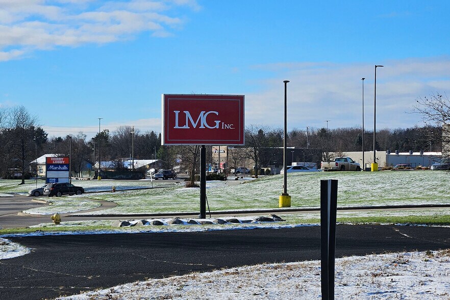 More Photos Of 109 S Greenville West Dr, Greenville Light Manufacturing For Sale