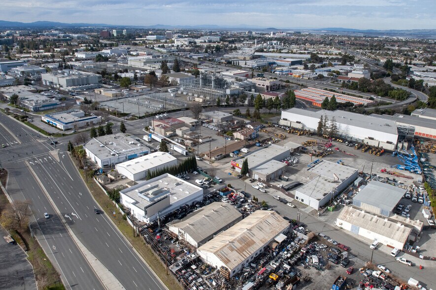 More Photos Of 790 Comstock St, Santa Clara Auto Salvage Facility For Sale