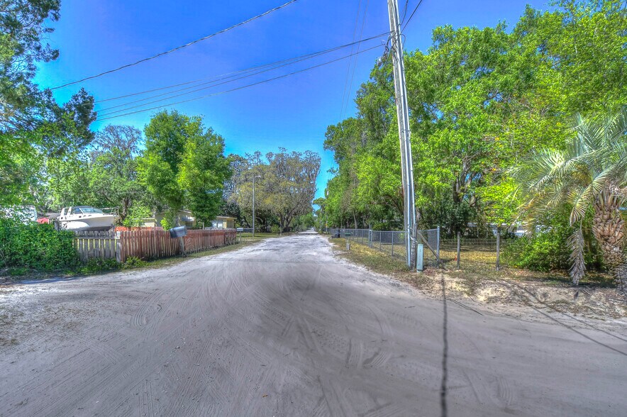 More Photos Of 20303 Old Somerset Acres Ln, Spring Hill Manufactured Housing Mobile Home Park For Sale