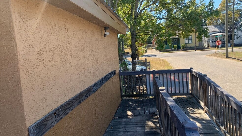 More Photos Of 1018 Union, Selma Storefront Retail Residential For Sale