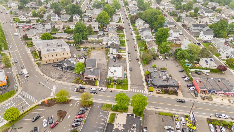 More Photos Of 186 Main St, Norwalk Restaurant For Lease